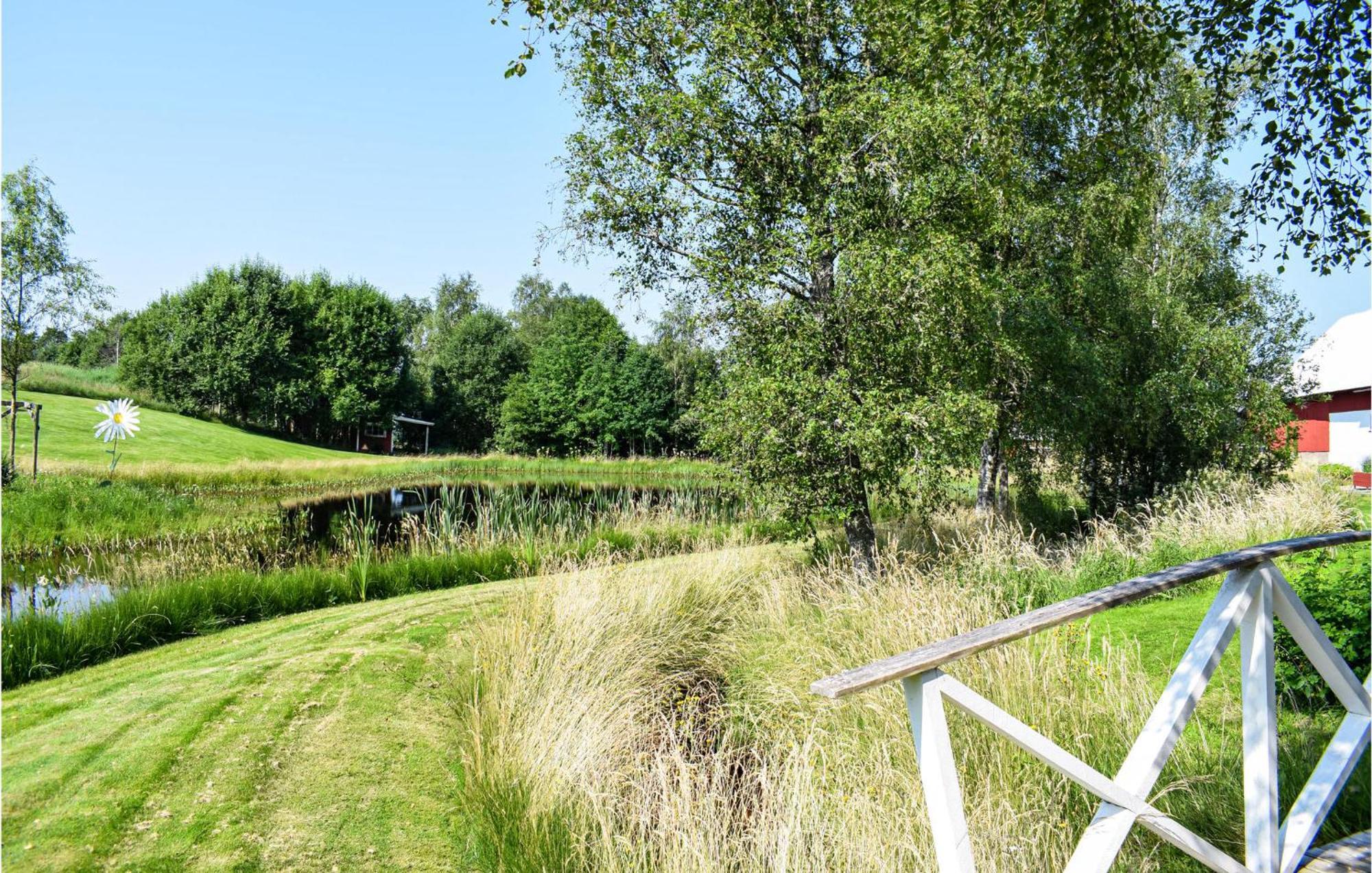 Nice home in Smlandsstenar with 2 Bedrooms&WiFi Atteras Buitenkant foto
